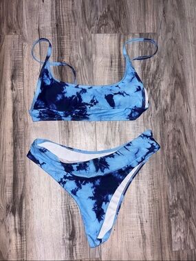 Blue Tie-Dye Scoop Bikini Set